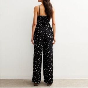 Loft Belted Black & White Geometric Print
Smocked Wide-Leg Jumpsuit - Size S